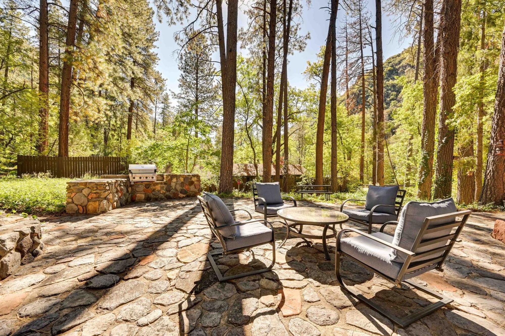 Peaceful Sedona Retreat With Patio And Mtn Views! Appartement Buitenkant foto